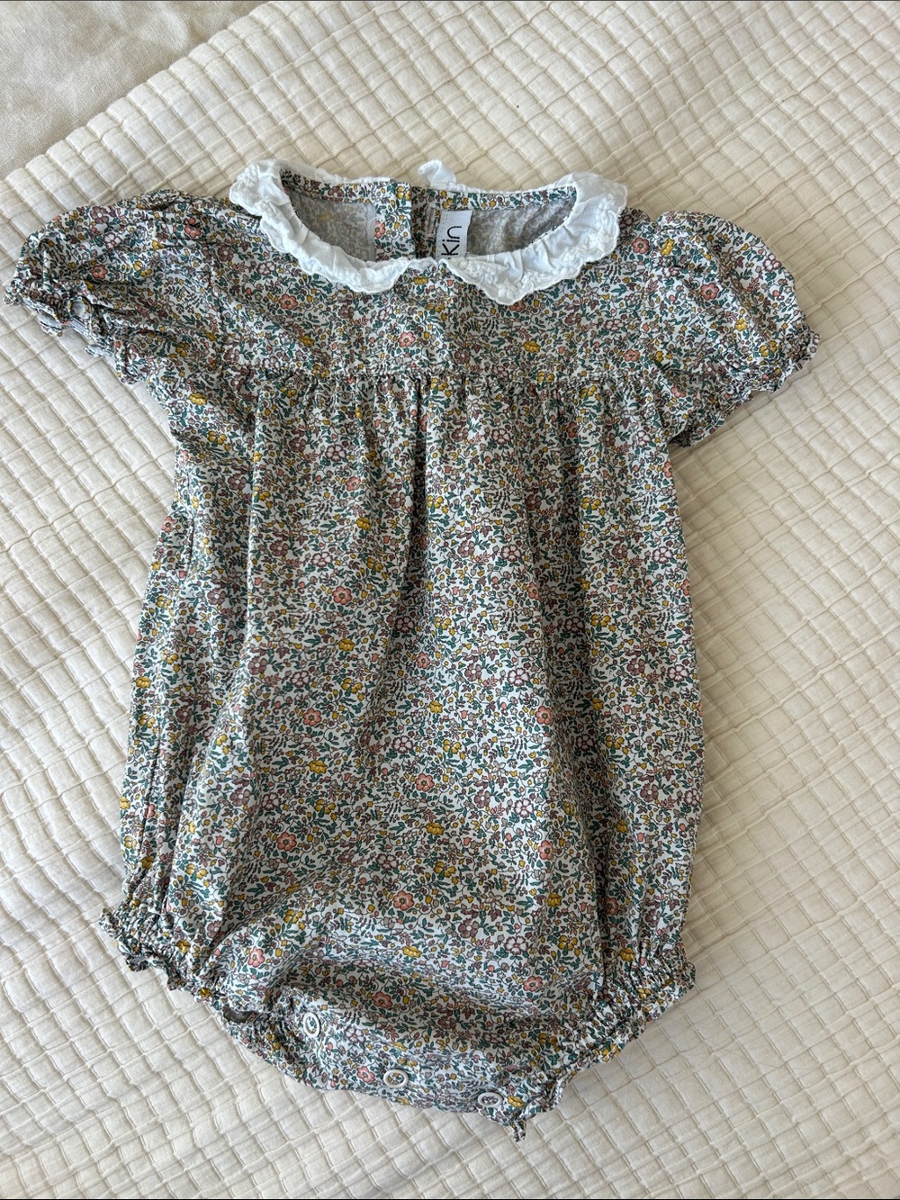 Baby romper size 12m -fits smaller